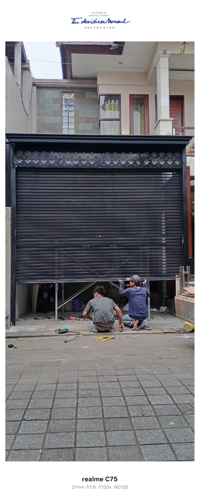 Rolling door full perforated