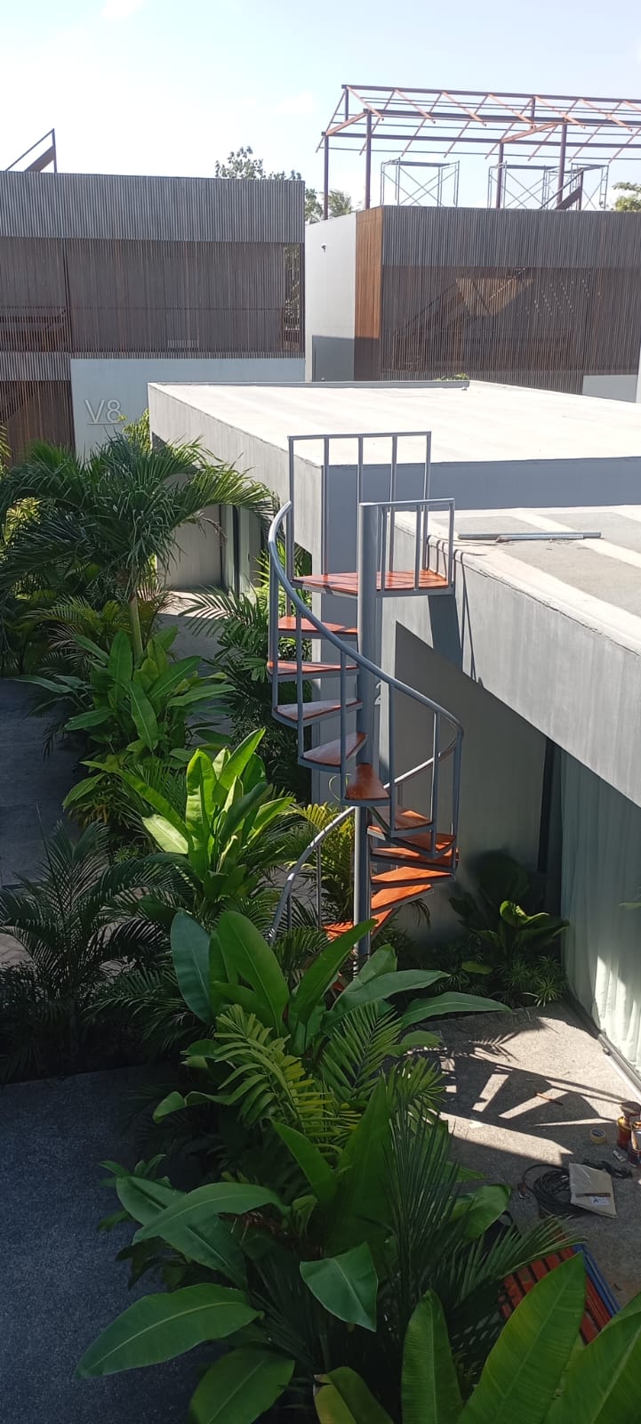 Tangga putar kayu